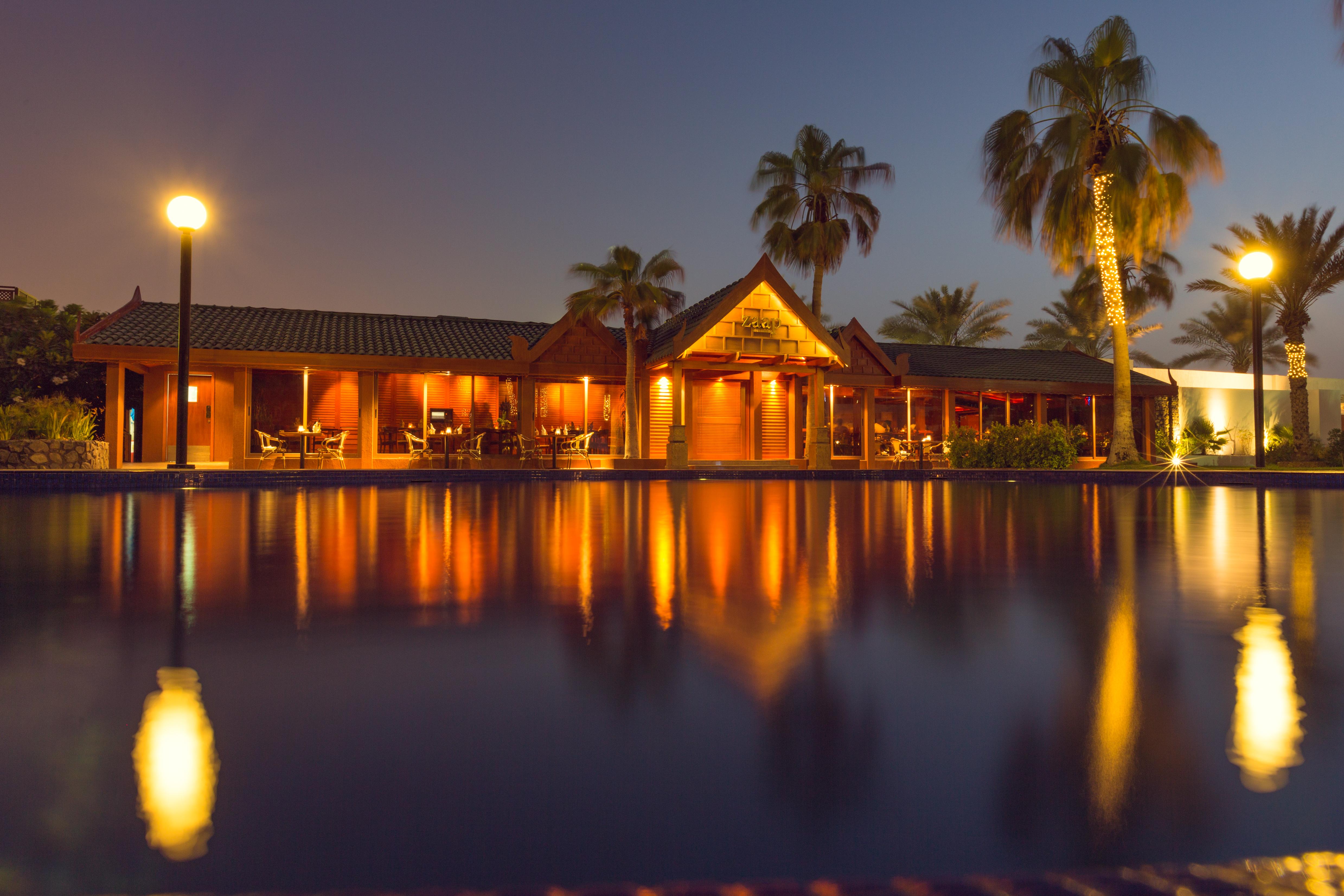 Dubai Marine Beach Resort & Spa Esterno foto The Village
