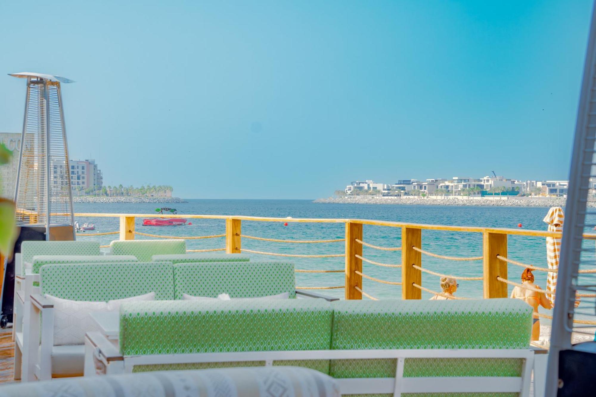 Dubai Marine Beach Resort & Spa Esterno foto The Palm Jumeirah