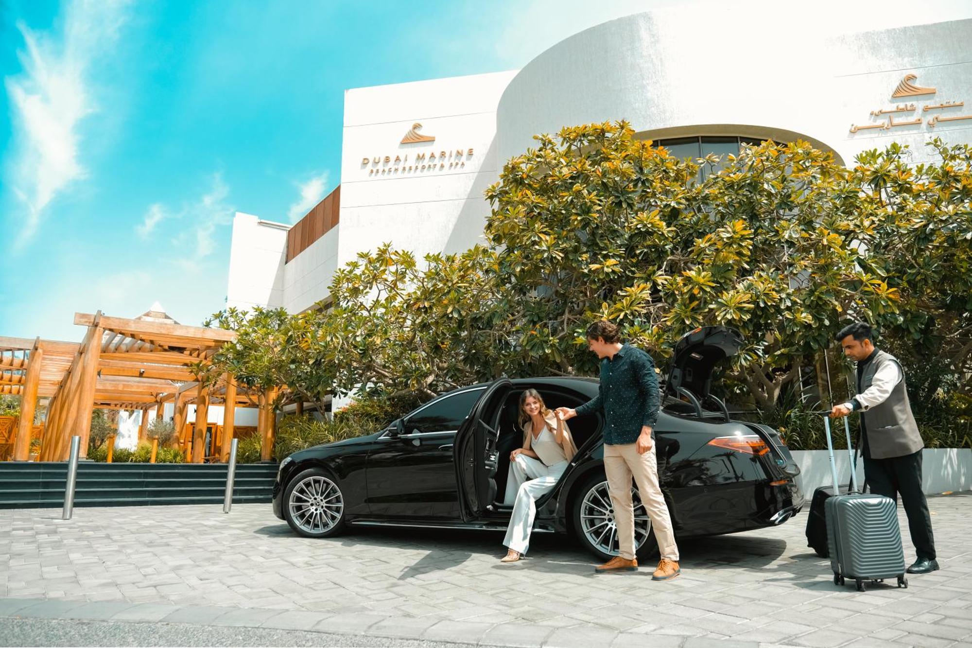 Dubai Marine Beach Resort & Spa Esterno foto The hotel's main entrance