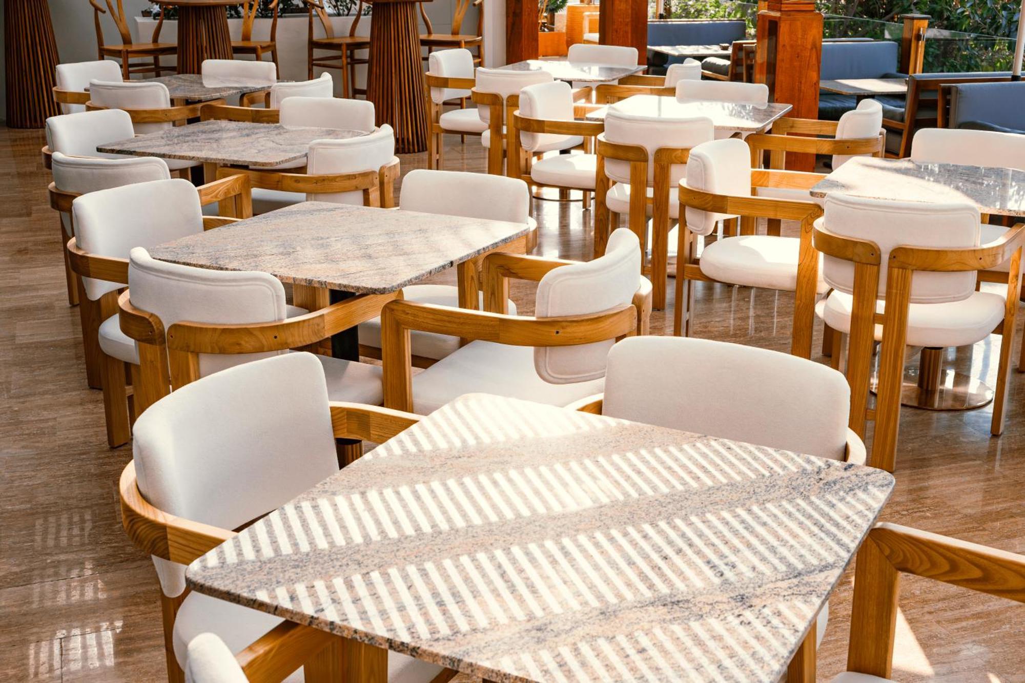 Dubai Marine Beach Resort & Spa Esterno foto Granite table tops
